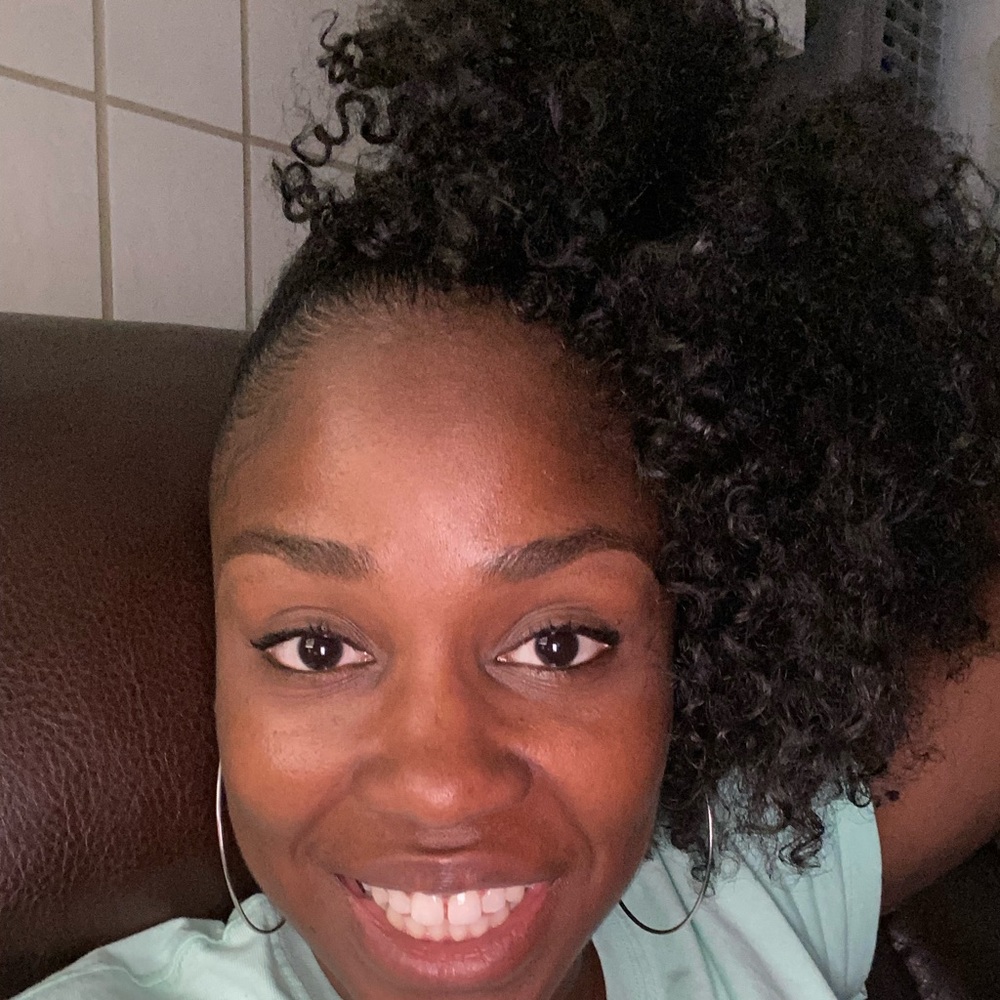 Meet your Posher, Nyema